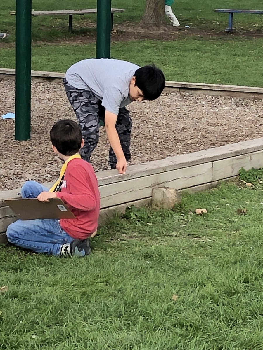 DebPerkins21's tweet photo. A beautiful day for math outside today. @TVDSB @ParkviewPS_K Ss enjoyed estimating perimeter, area, and circumference for #TakeMeOutsideDay https://t.co/UtDJKrF3Ta