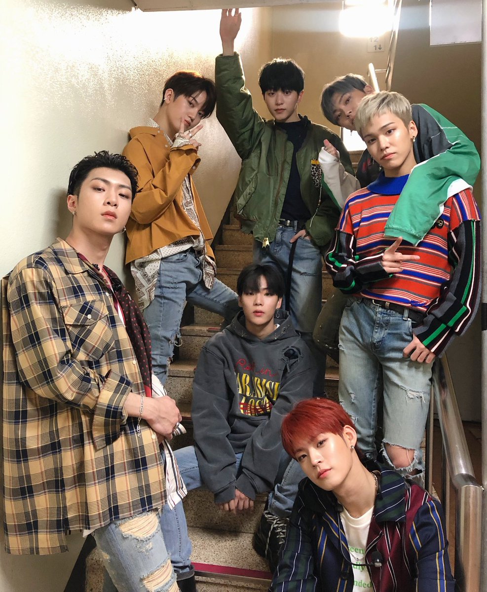 theonfvlog's tweet photo. ₊ “ ⠀ど⠀🔮 „  · ﹫ 𝗢𝗡𝗙  ˖ ¡ 𝗶𝘁'𝘀 ‹  𝗼ur   〄  :  tımᥱ — * to̲ .⃗  ⠀ lovᥱ ⠀  ˖ ꜜ ·    𝗲. 𝘃𝗲𝗻𝘁 ⠀⠀★⠀⠀𝘂𝗽d̲α̲𝘁𝗲 ⃕  : #𝕌𝕊𝔸𝕂𝕆𝗗𝗕 ₊ #𝐍ot𝐂ool𝕨うさこ

Dejamos la formalidad de lado y nos pusimos frescos para combinar con nuestra hermosa Usako.♡ https://t.co/2iQAPDLlfB