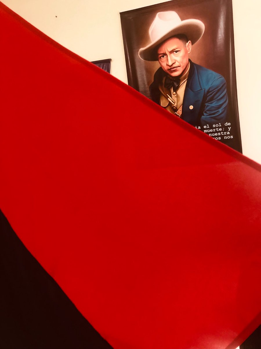 Aquí nos ilumina un sol que no declina ❤️🖤