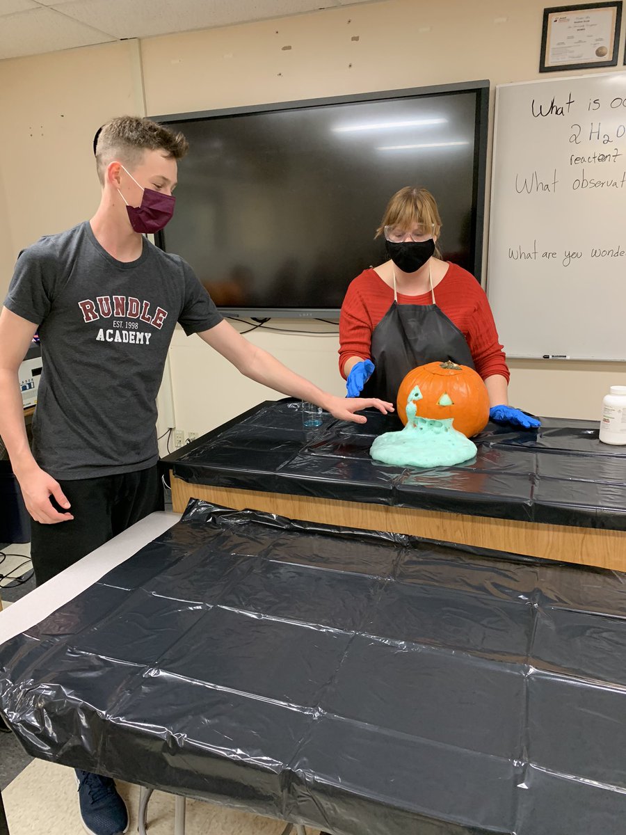 sams165's tweet photo. We did some explosive #chemistry demos today! This is always one of my favorite days. #spontaneouscombustion #elephanttoothpaste #explodinggummybears #science9 https://t.co/8YKVExcNP5