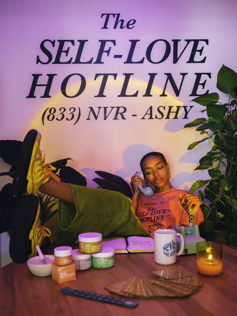 hanahana_beauty's tweet image. the “self love hotline” tee by chicago girls x hanahana beauty drops exclusively at our shop + sip this friday. 💞

the first 30 people to make a purchase will snag this limited-edition collab free of charge. 😏

give us a call, promise we’ll answer: 833-nvr-ashy 📞⁠