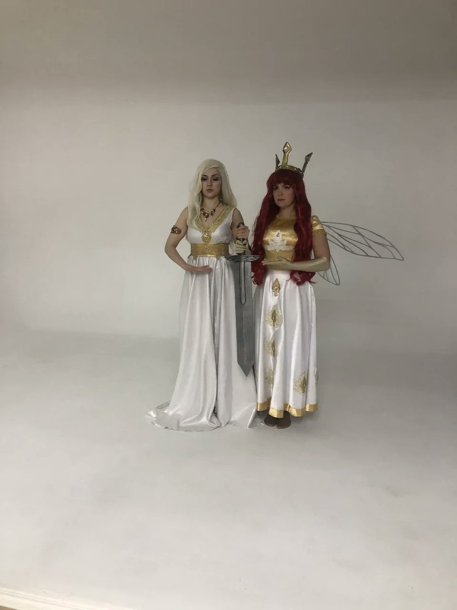 LadyAnadriel's tweet photo. Доброе утро❤️
И тут я осознала,что не похвасталась какой у нас с @allu_jenna был чудесный семейно-фендомный фотосет❤️
#ChildOfLight #aurora #queenoflight https://t.co/Iq45eWEAEP