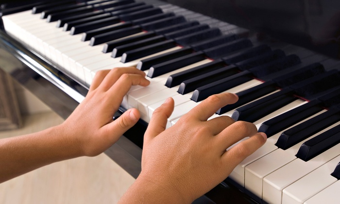 Indiacc's tweet photo. Learn to play Keyboard - Indian Style! 
-Introduction to keyboard, notes &amp; how to read notes
- Scales
- Concept of flat &amp; sharp notes
- Master showcasing basic tunes &amp; simple songs with the right hand
Register: https://t.co/GsWrTBZPX5
#virtuallearning #keyboard #fallsessions https://t.co/2bGINyQLAX