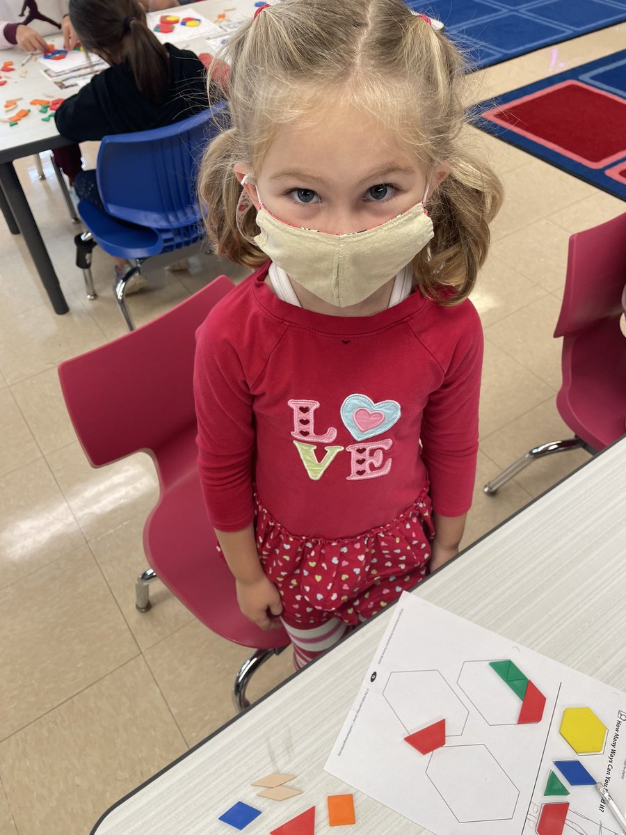 We talked about what safety looks like today <a href="/SherwoodPandas/">Sherwood School</a> ! We also had lots of friends wearing red to support being safe in school ❗️🚨🍎♦️🖍📕
