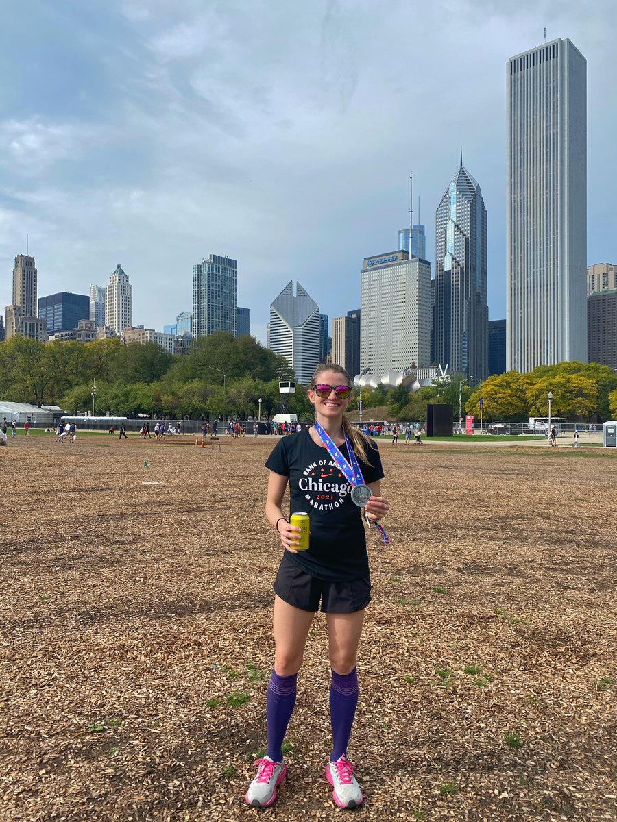 BarrowNeuro's tweet photo. Many of us at Barrow have had personal experiences w/ the conditions we treat. Christina from our marketing dept. just ran the @ChiMarathon w/ the #AlzStars in memory of her grandma, who had #Alzheimers & vascular dementia. The team raised $406K for @alzassociation @alzIllinois! https://t.co/SwxUW7PNbx
