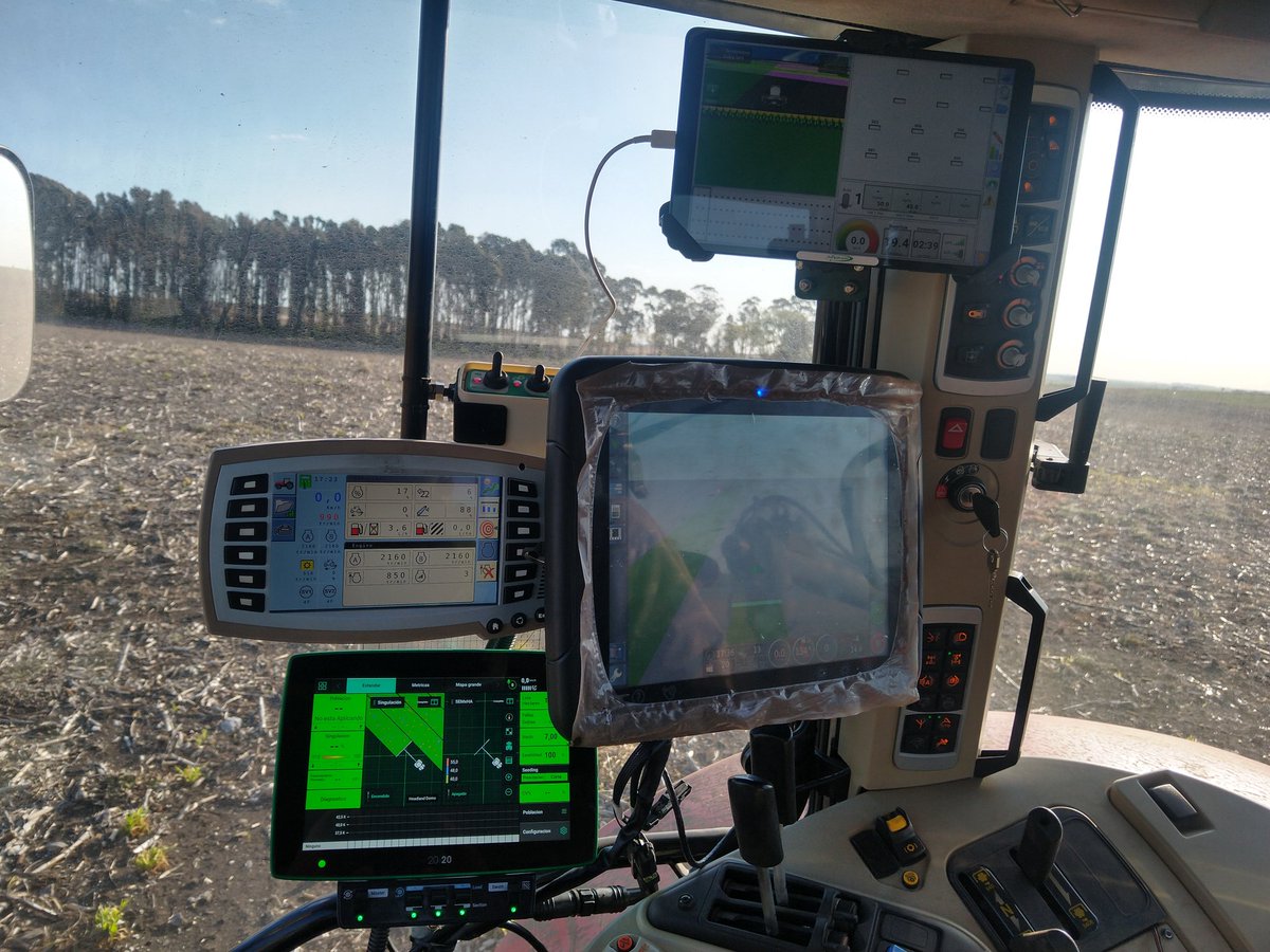 PedersenLuciano's tweet photo. VARIABLE x 3
📍Vela-Tandil. El Mapuche SRL
- Variable densidad de girasol
- Variable fósforo en la línea
- Variable urea incorporada entre surco https://t.co/muRZrcwOOL