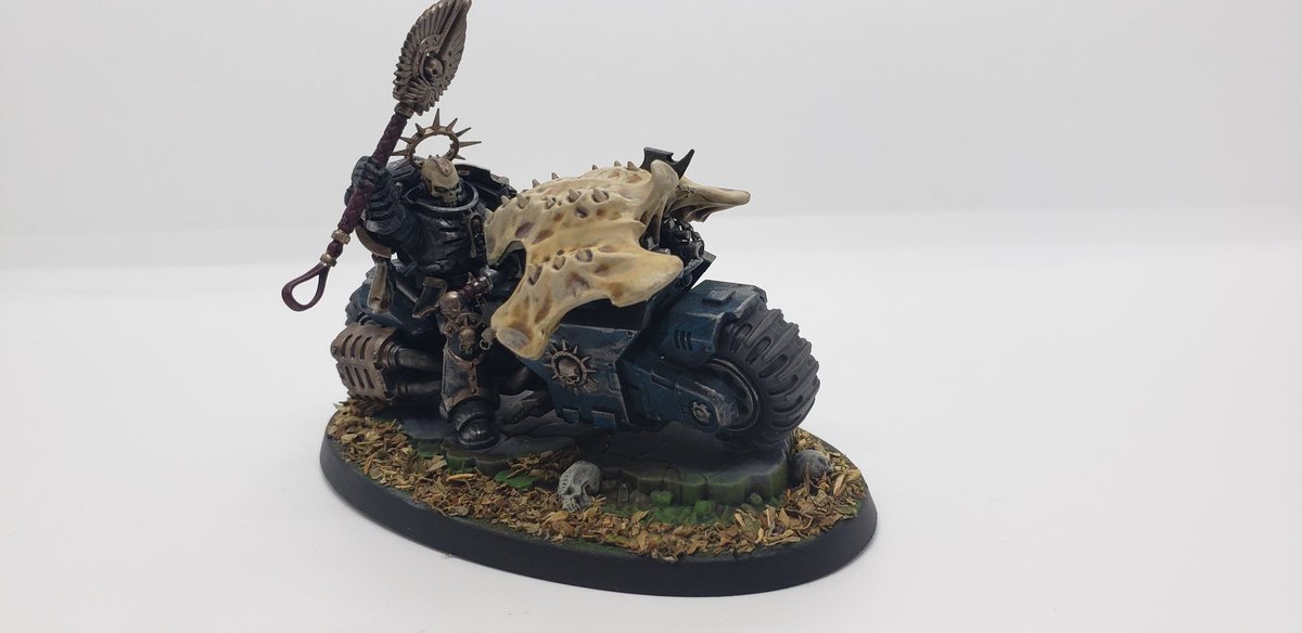 NatesPaints's tweet photo. "Remember brothers. Non Inimicus, Tantum Venari! No enemies, Only Prey!"

My bike chaplain is finally done meaning I've now got a fighting force! More characters to come

#Warmongers #warhammercommunity #warhammer40k #paintingwarhammer https://t.co/JZcva1W9zD