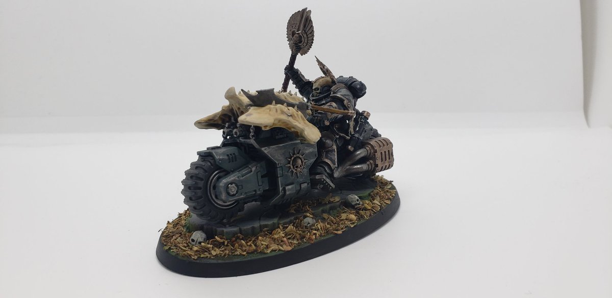 NatesPaints's tweet photo. "Remember brothers. Non Inimicus, Tantum Venari! No enemies, Only Prey!"

My bike chaplain is finally done meaning I've now got a fighting force! More characters to come

#Warmongers #warhammercommunity #warhammer40k #paintingwarhammer https://t.co/JZcva1W9zD