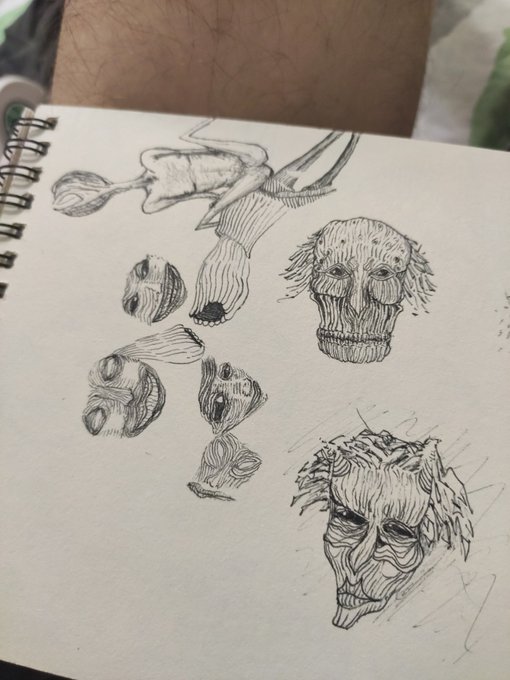 been practicing weird thangs https://t.co/XrXCOn9028
