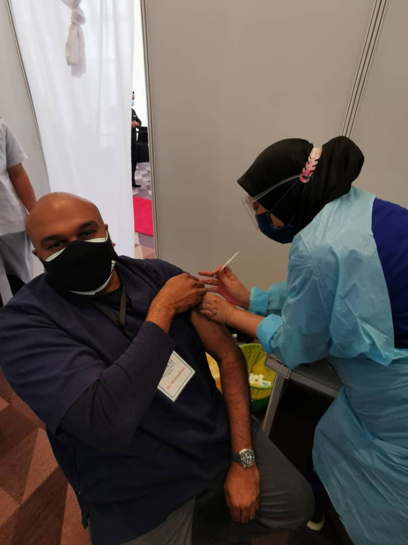 1st day of Pfizer booster dose in Sabah @ SICC on 20th Oct 2021 #getvaccinated