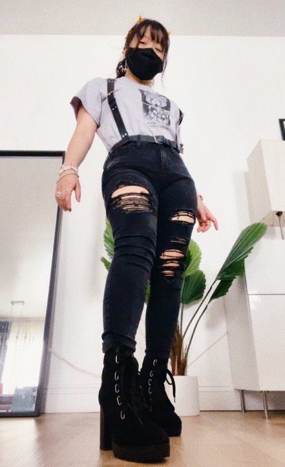 pov: im about to step on u ? https://t.co/48LdQuJaAz