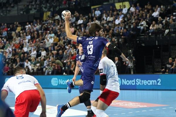 HandDayfr's tweet photo. LdC (M) 2021/2022 | Montpellier, Kiel, Aalborg, et les autres...

Retour sur ce mercredi soir avec le succès de Montpellier, et un petit tour par les autres terrains européens 😉

#handball #LdcM #MHB #ehfcl @CanayerP 

https://t.co/7ZpbCfN893 https://t.co/oHrqKog15h