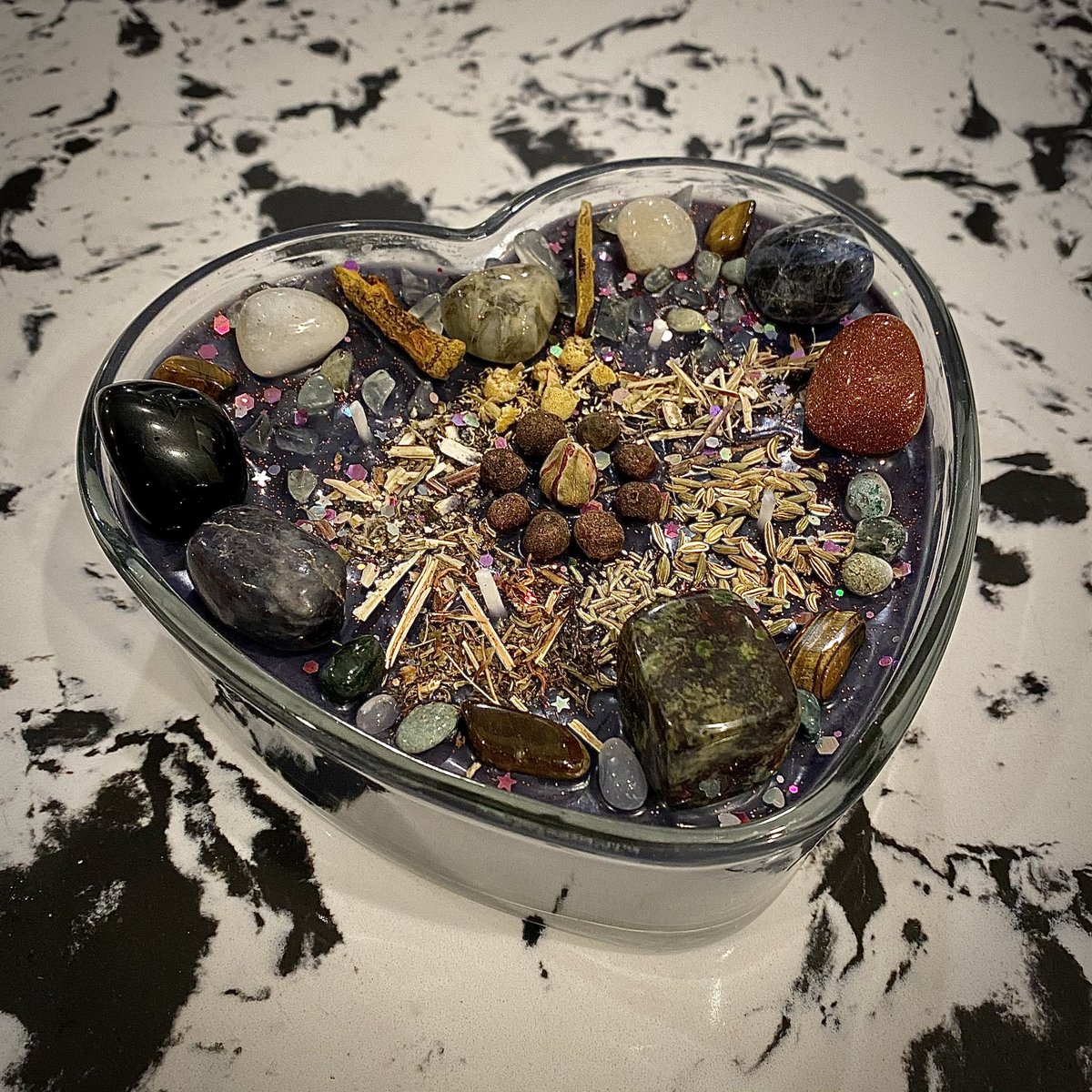 diananic0le's tweet image. One of a kind 🕯