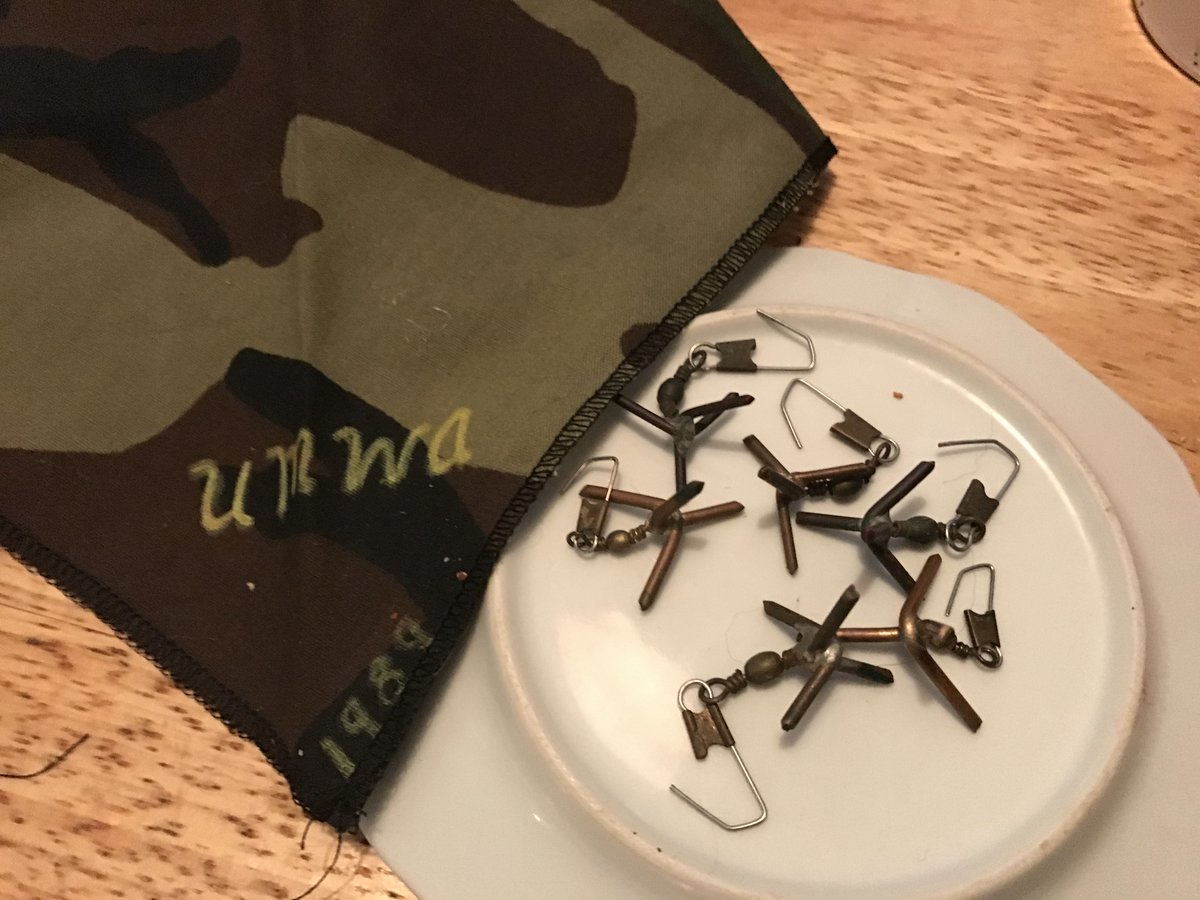 RebelJayRaye's tweet photo. @JonahFurman #Solidarity #UAW
Time for some of us old-timers who were at Camp Solidarity in 1989 to bring out our #JackRock Earrings and Camouflage gear. https://t.co/68CPoqnMdo