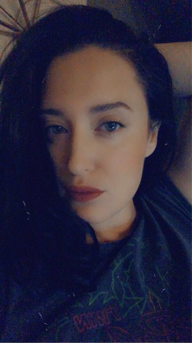 Feed me 🦪 https://t.co/8udai4tqUS<a href="/tag/newprofilepic"class="tags"><span>#newprofilepic</span></a>