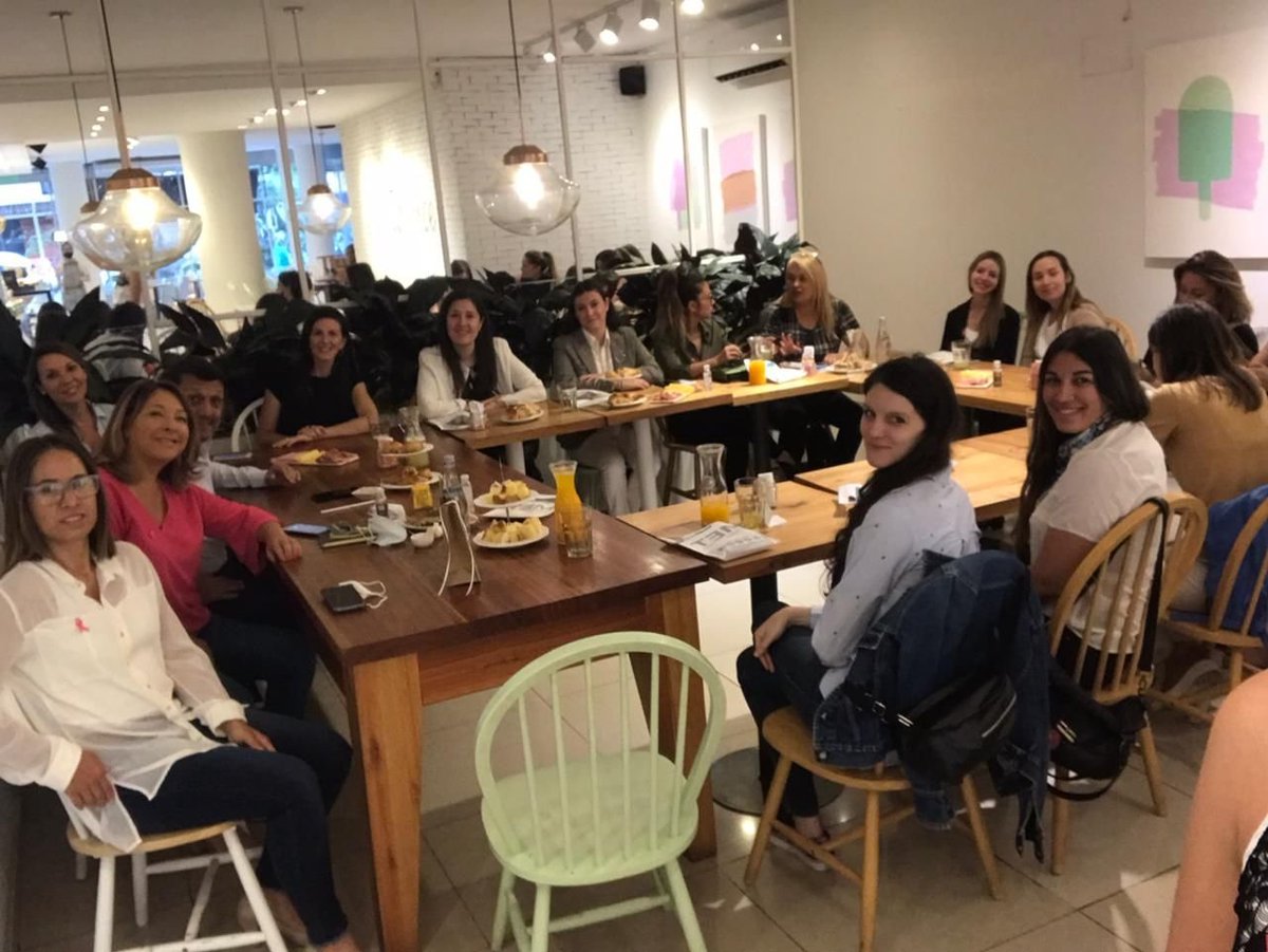IdentidadArgen2's tweet photo. En el mismo expuso el Dr. Marcos Goldsman, y donde participaron nuestra Gerente de Vinculación Institucional y Desarrollo de Alianzas, Tec. Gabriela Capurro y la Directora Regional Córdoba de Identidad Argentina, Rosario Álvarez. https://t.co/ZUCpgCHKXF