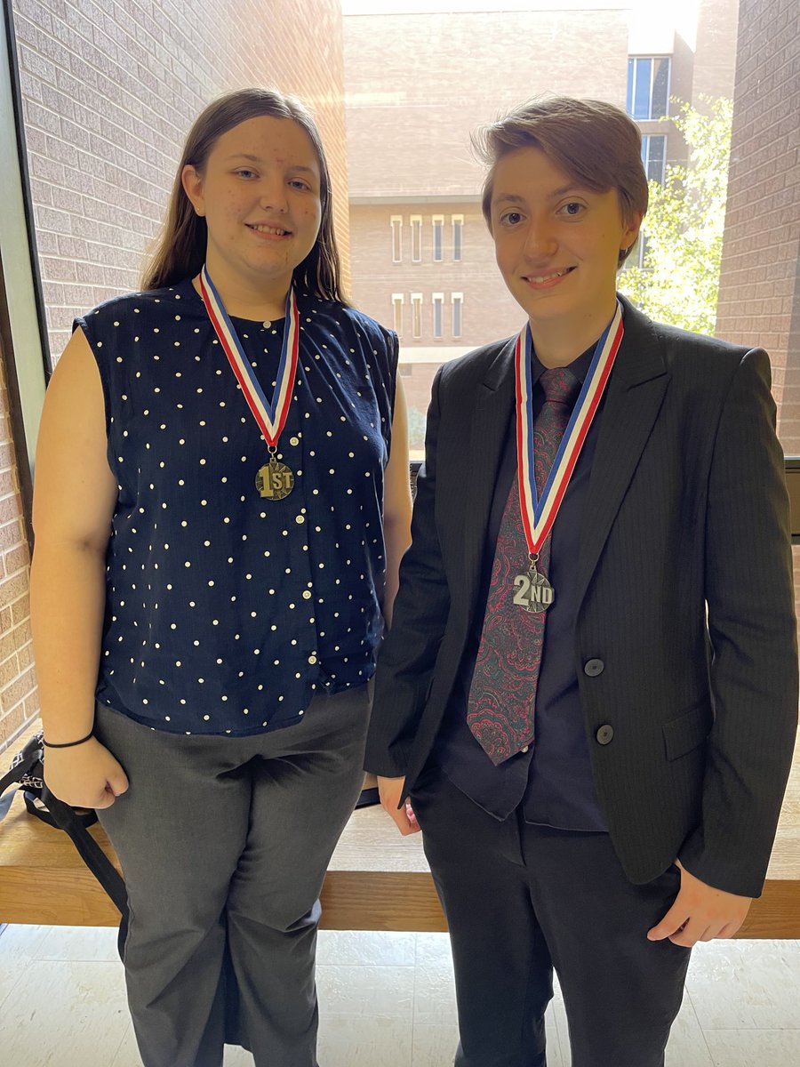 HighUil's tweet photo. First and second in their room at our first debate meet of the year. #GR8x2BaDRAGON #dragonnation ⁦@AdvancedNac⁩ https://t.co/CAUVuSVRpP