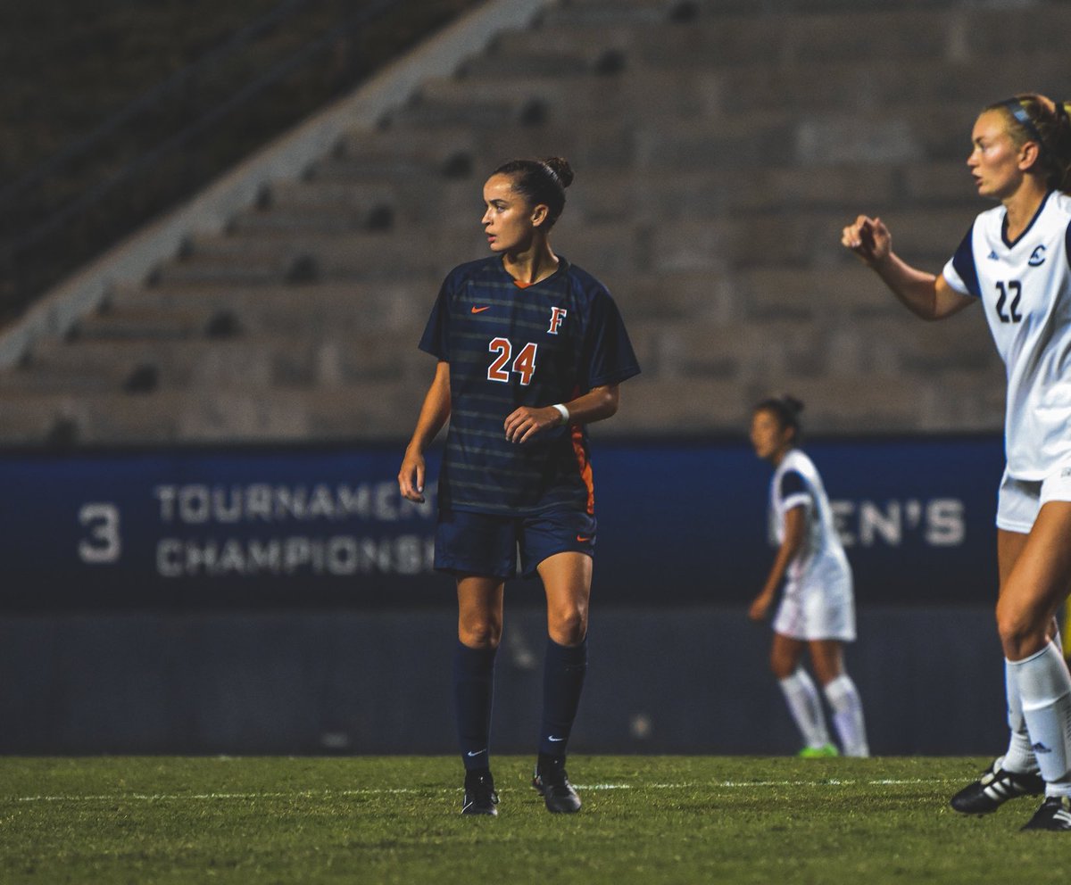 FullertonTitans's tweet photo. Don’t miss Senior Night next week! The first 1,000 fans at each game will receive FREE thundersticks! #TusksUp 

⚽️ Oct. 28th: @fullertonwsoc vs CSUN at 7PM
⚽️ Oct. 30th: @fullertonmsoc vs UCI at 7PM
🎟 https://t.co/oE7DizgK8r https://t.co/ZBavjcVnnE