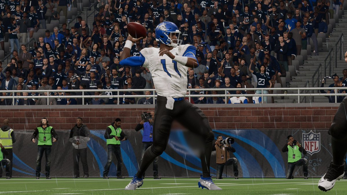 RFL_SENTINELS's tweet photo. The Sentinels and Coach Armstrong were seen boarding a private jet to a disclosed location to start their training for the upcoming season. #TrueBlue #RFL #easports #esports #leaguefirst #Rfl_Sim_League #Orlando #Sentinels #OrlandoSentinels #m22 https://t.co/j0g4rBJJyU