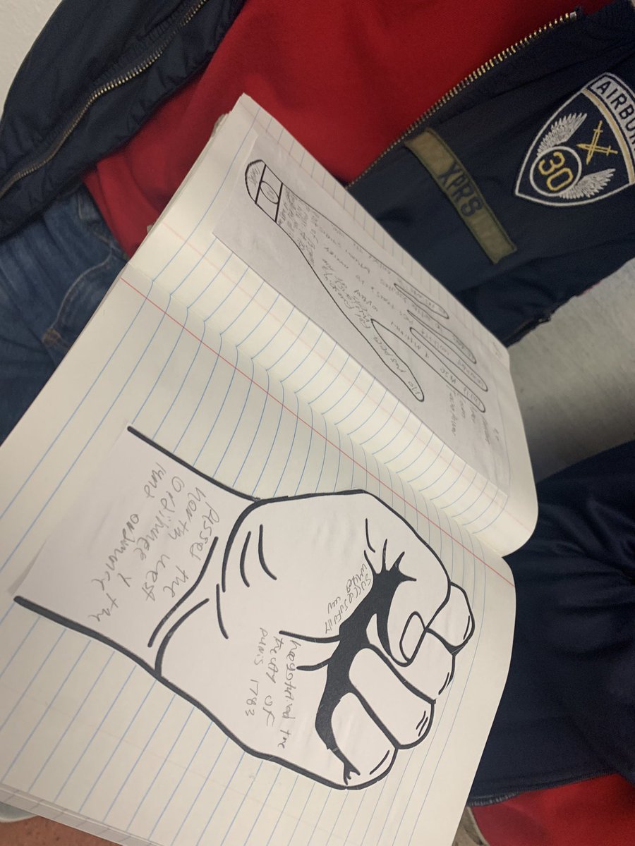 BulldogBulleti5's tweet image. 📓🙌🏽 @JReyes_SMS welcomes back our @Socorro_Middle Bulldogs with a Talk &amp;amp; Learn! Bulldogs use their focused notes to recap their learning! #BolderBiggerBetter #FunFive 📓🙌🏽