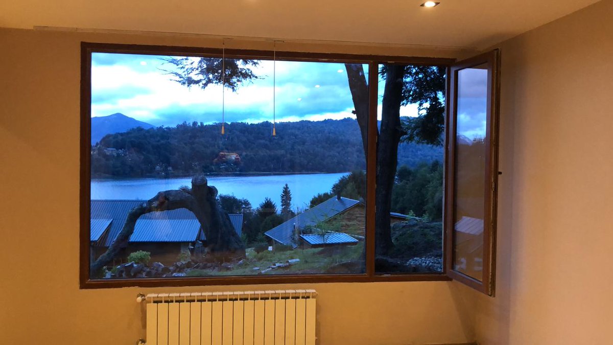 Carcamus's tweet photo. Obra  sobre Lago Correntoso -Río Correntoso
Villa La Angostura   /  Neuquén  / Octubre 2021
JEM Construcciones + Estudio de Arquitectura 
Arq. Rubén Tadei   Representante Técnico https://t.co/TwGyjsOzcm