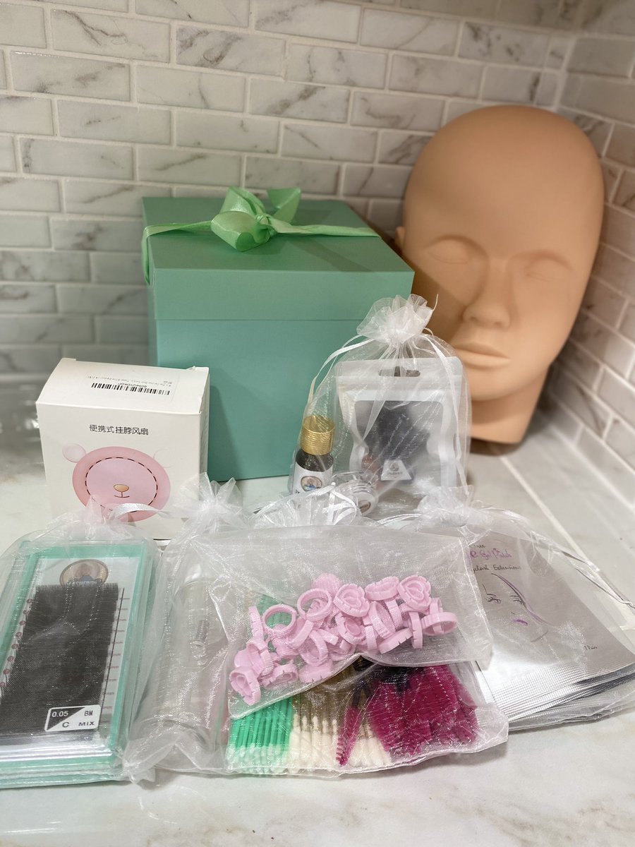 Lasheddolllife's tweet image. Offering one day lash course with full kit included 🥰 #lashclass #lashcourse #LosAngeles