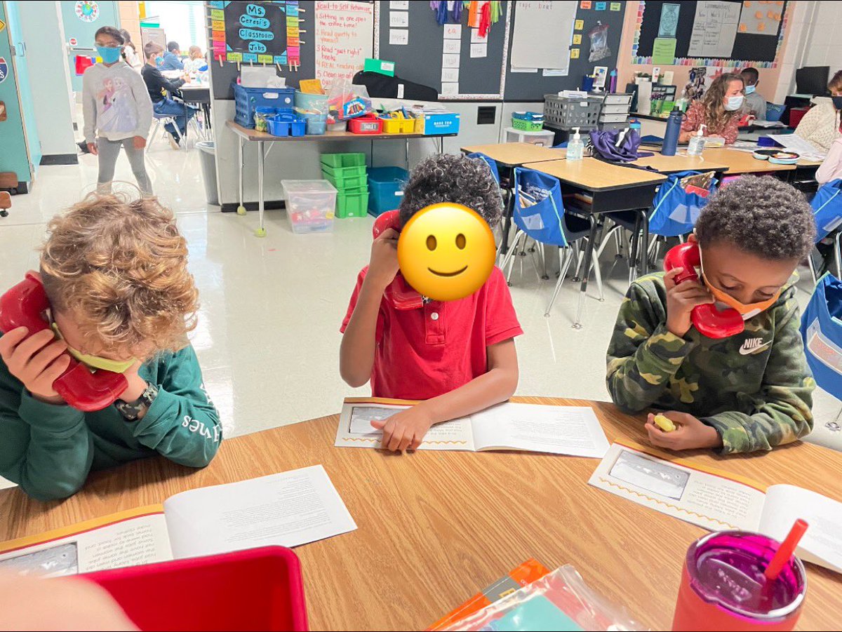 ms_ceresi's tweet photo. We love our fluency phones during reading time!! @hcpss_gces https://t.co/e9GmTjbfyO