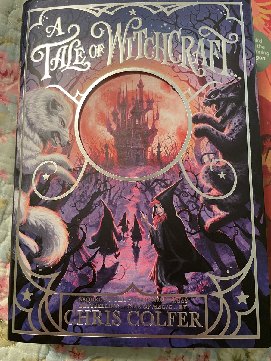trickorreadath1's tweet photo. #trickorreadathon One of the prompts is to post a picture of a book that makes you think of Fall. I chose 3 
🎃🎃🎃 haven’t read The Tea Dragon Tapestry yet…maybe I will before the end of the Readathon. It looks so good at the cover’s colors make me think of fall 🍂 https://t.co/eRI72KHb53