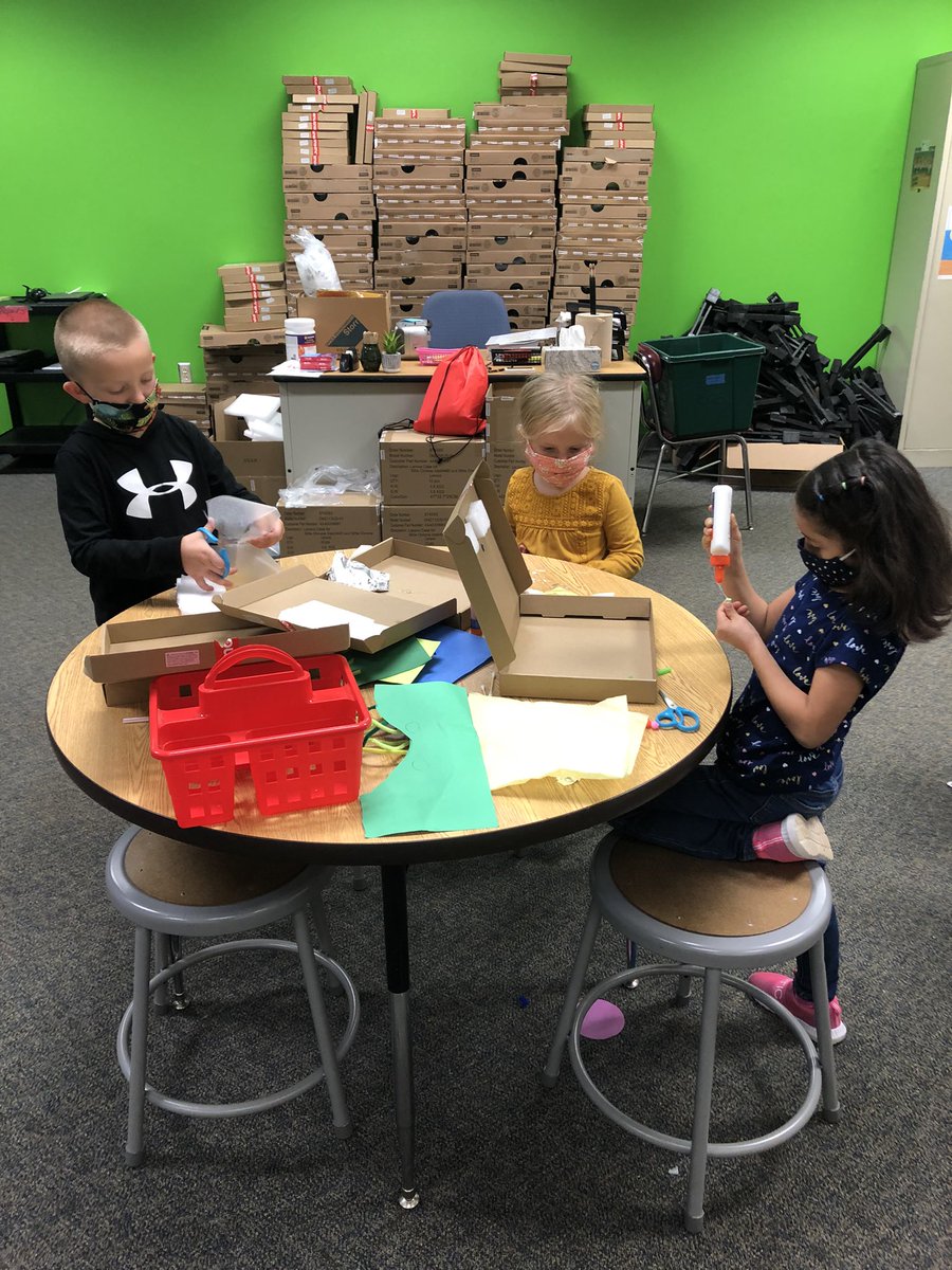 Wonderful end to our Properties unit with Mrs. Knox-Ingle!  Sorting objects by their properties and then creating a landscape! <a href="/Megabit16/">Meg</a> @WCPSSElemScie <a href="/MiddleCreekES/">Middle Creek ES</a>