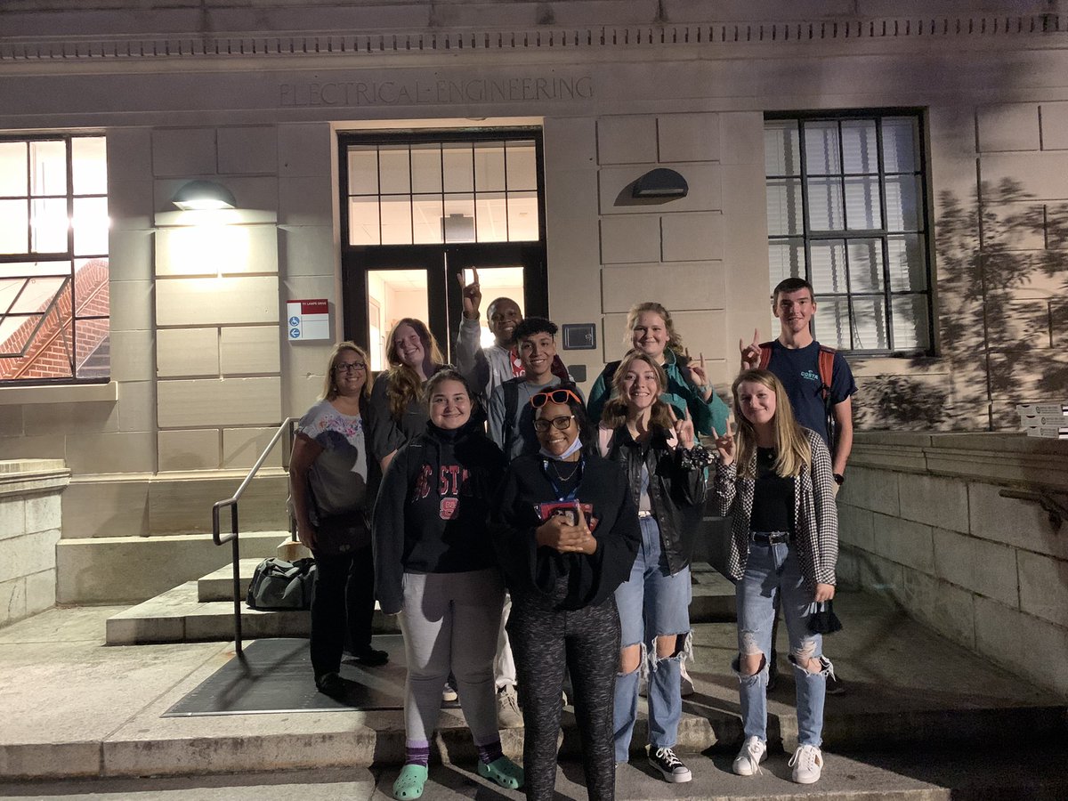 brindisica's tweet photo. Just another amazing night with some NCSU Teaching Fellows! Always hard at work, always willing to share! #RemoteLearningAcademy @cnespey @NCStateCED @ncstateTF @ConnectionIT @MicrosoftEDU https://t.co/D6DGIjnOzE