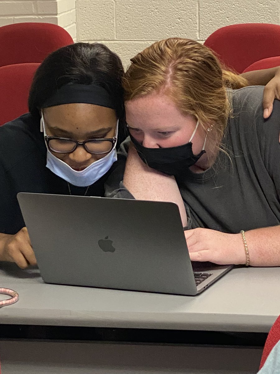 brindisica's tweet photo. Just another amazing night with some NCSU Teaching Fellows! Always hard at work, always willing to share! #RemoteLearningAcademy @cnespey @NCStateCED @ncstateTF @ConnectionIT @MicrosoftEDU https://t.co/D6DGIjnOzE