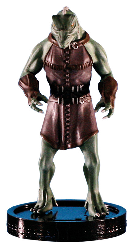 TrekCollective's tweet photo. The collection is split into three sets, themed on TOS, TNG, and "Aliens and Enemies", the latter including some aliens never before released as collectable or toy. https://t.co/J9bSXSZLY6