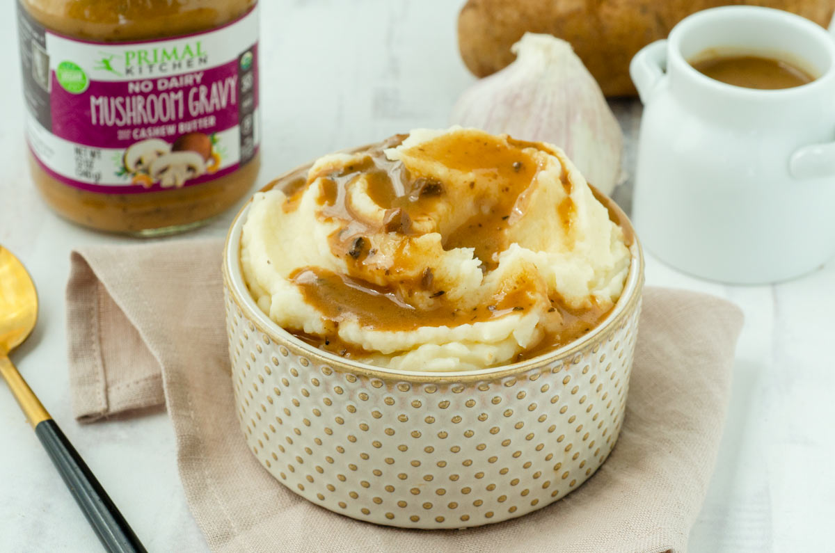 It took some time to perfect, but these are without a doubt the perfect vegan mashed potatoes. They are smooth, rich, buttery, and irresistible. I serve them with the delicious <a href="/PrimalKitchenCo/">Primal Kitchen</a> Mushroom Gravy 
t.ly/q8uf #ad
