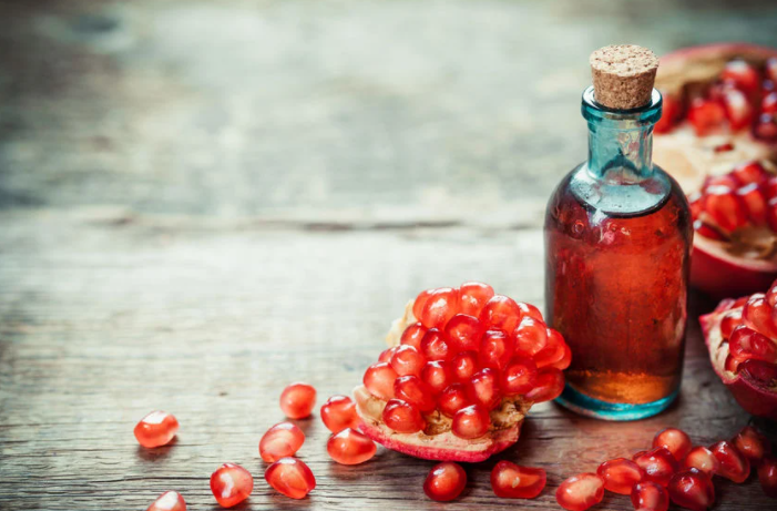 plastixdocs's tweet image. Ancient Egyptians regarded the pomegranate as a symbol of prosperity and fertility. They probably didn’t refer to the pomegranate as a “superfood” per se – but they were well aware of its many health benefits.

Check out this article from @OfficialBHMD - l8r.it/Mktk