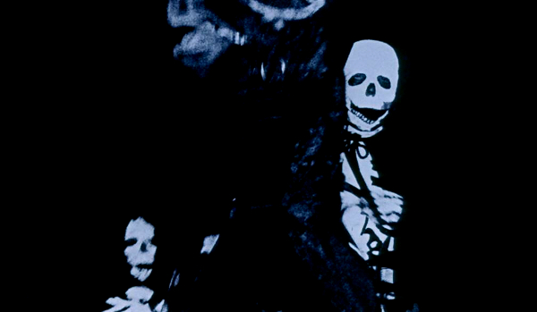 JPRoscoe76's tweet photo. #31DaysofHorror Beware of the Swamp Phantoms! A remastered review (aka new pics) of Night Creatures (1962) on #BasementRejects
THE RATING: 8.0/10
THE REVIEW: https://t.co/axl8aIMVBR
#NightCreatures #CaptainClegg #Hammer #HammerHorror #Halloween #Horror #31DaysofHalloween https://t.co/3ATdfhm6JL