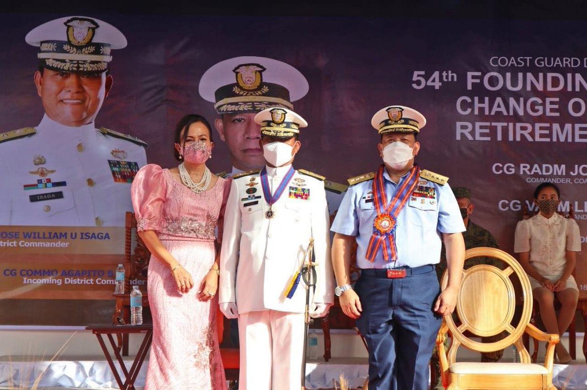 Philippine Coast Guard (PCG) District Central Visayas CG Rear Admiral Jose William U. Isaga, middle, during his  retirement ceremony last Monday in Cebu. With his is wife Babe Celena B. Isaga, and PCG Commandant, CG Vice Admiral Leopoldo V. Laroya. (PCG Photos) <a href="/manilabulletin/">Manila Bulletin News</a>