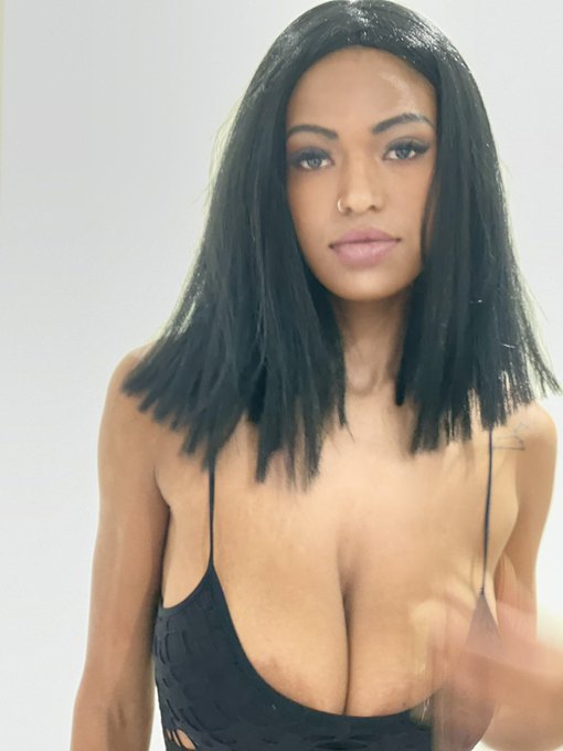 Watch Tina Fire's leaked NSFW photo on TwXstars