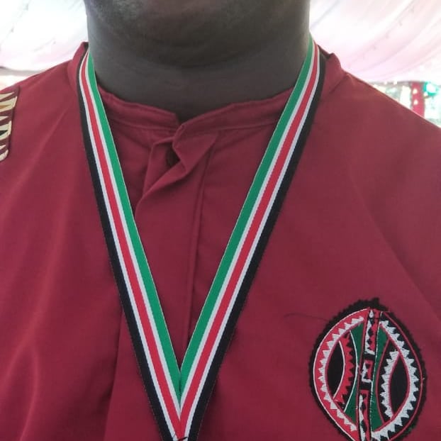 MuchoMangoes's tweet photo. Friends, We are so grateful to God. And I am so excited today. 

We are glad that the Government of Kenya has today recognized and honored our CEO @DidasMzirai as a National Hero/Shujaa, and confered me a Golden Medal of Honor.
We thank God! 

God bless you all! https://t.co/L7guBzzCxo