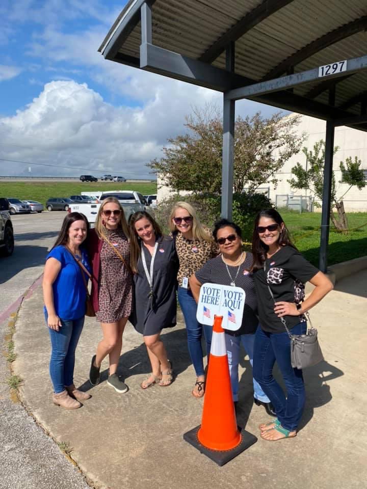 amandaschumann's tweet image. HLES teachers exercised their right to vote today! 🐾