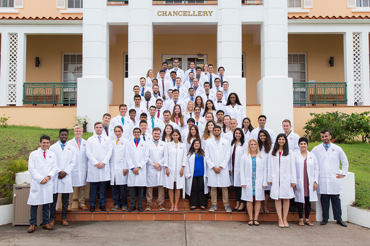 StGeorgesU's tweet photo. IMGs play a vital role in the US healthcare system. Join us this #IMGWeek in celebrating these remarkable physicians, and learn how SGU provides a foundation for doctors to practice in the US, in places where healthcare is needed most! @AmerMedicalAssn https://t.co/7E038LIA7C https://t.co/BbEEsh7ABQ