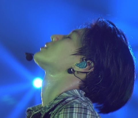 taemthinker's tweet photo. everytime taemin lift up his head, it's a sign of danger 

#TAEMIN #태민 #テミン https://t.co/8ecStUU2mu