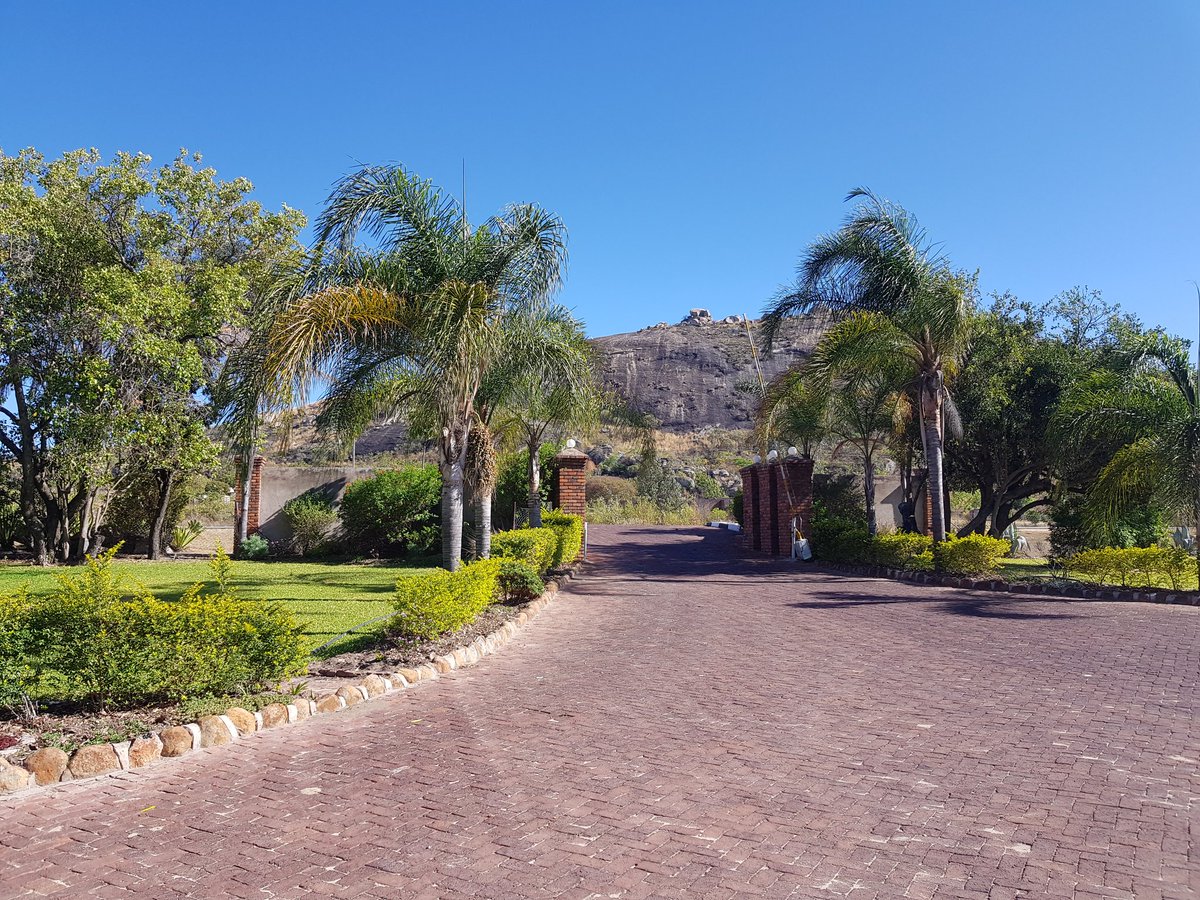 umzamocapital's tweet photo. Nyamakwere lodge in Mutoko, Zimbabwe
#MashonalandEast #VisitMutoko #TravelZimbabwe #VisitZimbabwe #TouriZim #VisitMashonalandEast #Mtoko #Zimbabwe https://t.co/b1KdPWFhVF
