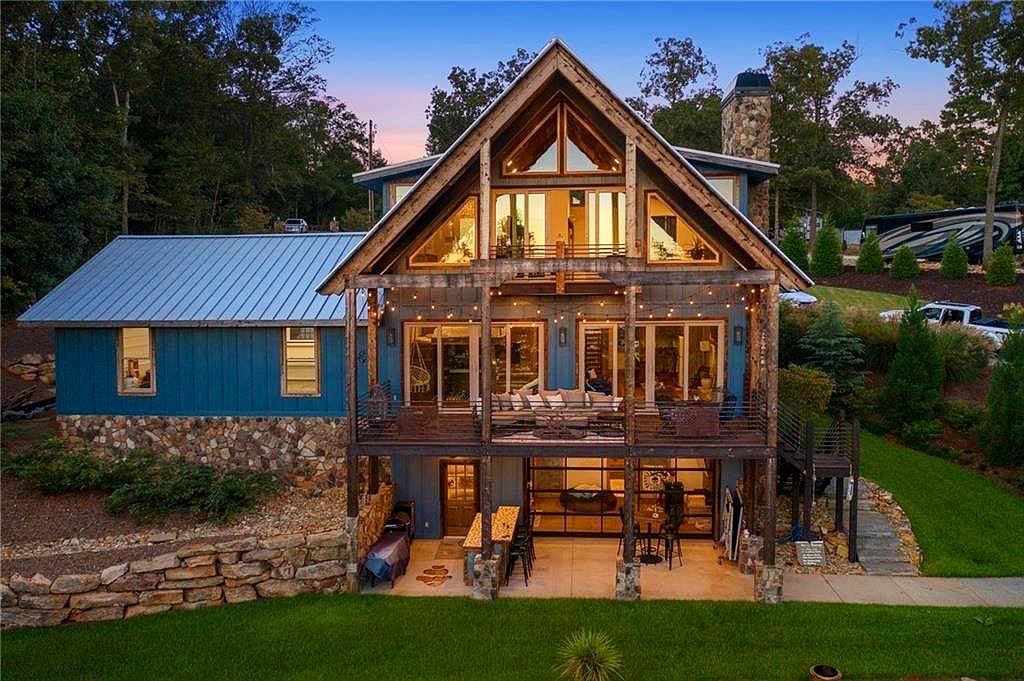 Barndominium & Farmhouses tweet media