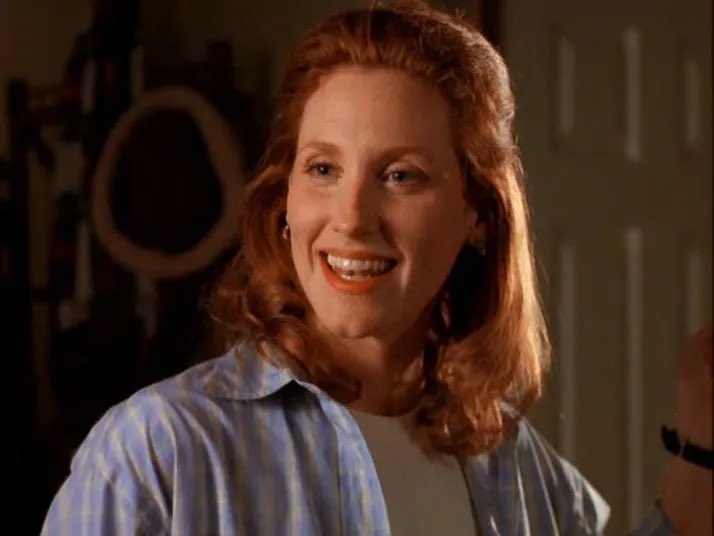 msnetik's tweet photo. Halloweentown Mom tricked so Jessica Chastain could treat https://t.co/z2O8O1AjQz