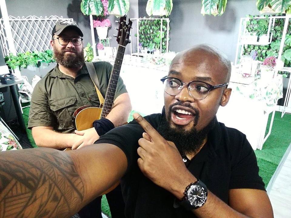 EventcastSa's tweet photo. Thristy Thursday with @MackRapapali
#Eventcast #Eventcastsa #Eventcaststudio #MackRapapali #Hellodaar! #TheMackenzy #GinThursday #Limitededition #Johannesburgdrygin #TBT #Thirstythursday https://t.co/6iZCGUeMST