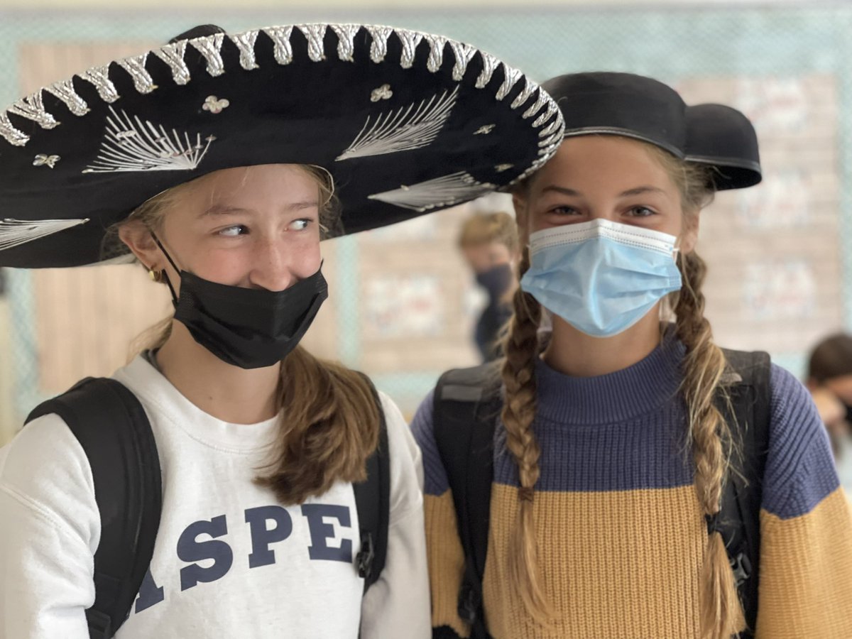 torres_maestra's tweet photo. When my very special 8th grade students ask to wear the sombreros. Can you see their😃 #spanishclass #jrms https://t.co/DFHTgebhNP