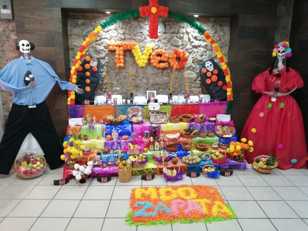 carlosvidalneri's tweet photo. Hermosa ofrenda ! En #tveo #orizaba #mercadozapata #todossantos https://t.co/Fp2wUM6D0u