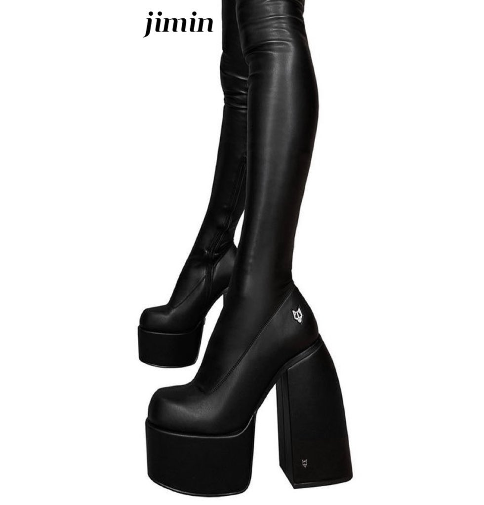kpopsuffering's tweet photo. not to hype myself up but I would actually body this fit <3 https://t.co/oRSd3sCQiJ