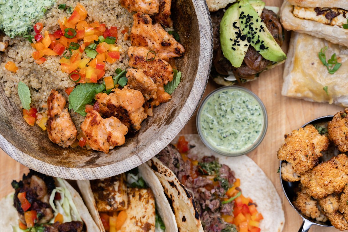 eatbhoomi's tweet photo. PSA: @urbanspacechi is open for business! We are proud to be among the incredible vendors chosen to be a part of the new food hall. Plan a visit soon!

#chicago #chicagofood #indianfood https://t.co/lPSPGznc31