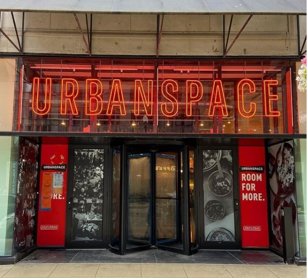 eatbhoomi's tweet photo. PSA: @urbanspacechi is open for business! We are proud to be among the incredible vendors chosen to be a part of the new food hall. Plan a visit soon!

#chicago #chicagofood #indianfood https://t.co/lPSPGznc31